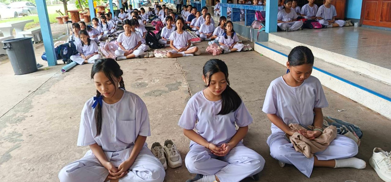 กิจกรรมแต่งกายชุดขาว ช่วง “เข้าพรรษา”